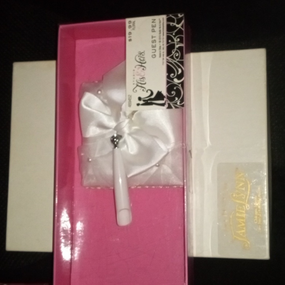 Wedding Guestbook and Pen Holder Set(No Pen)
